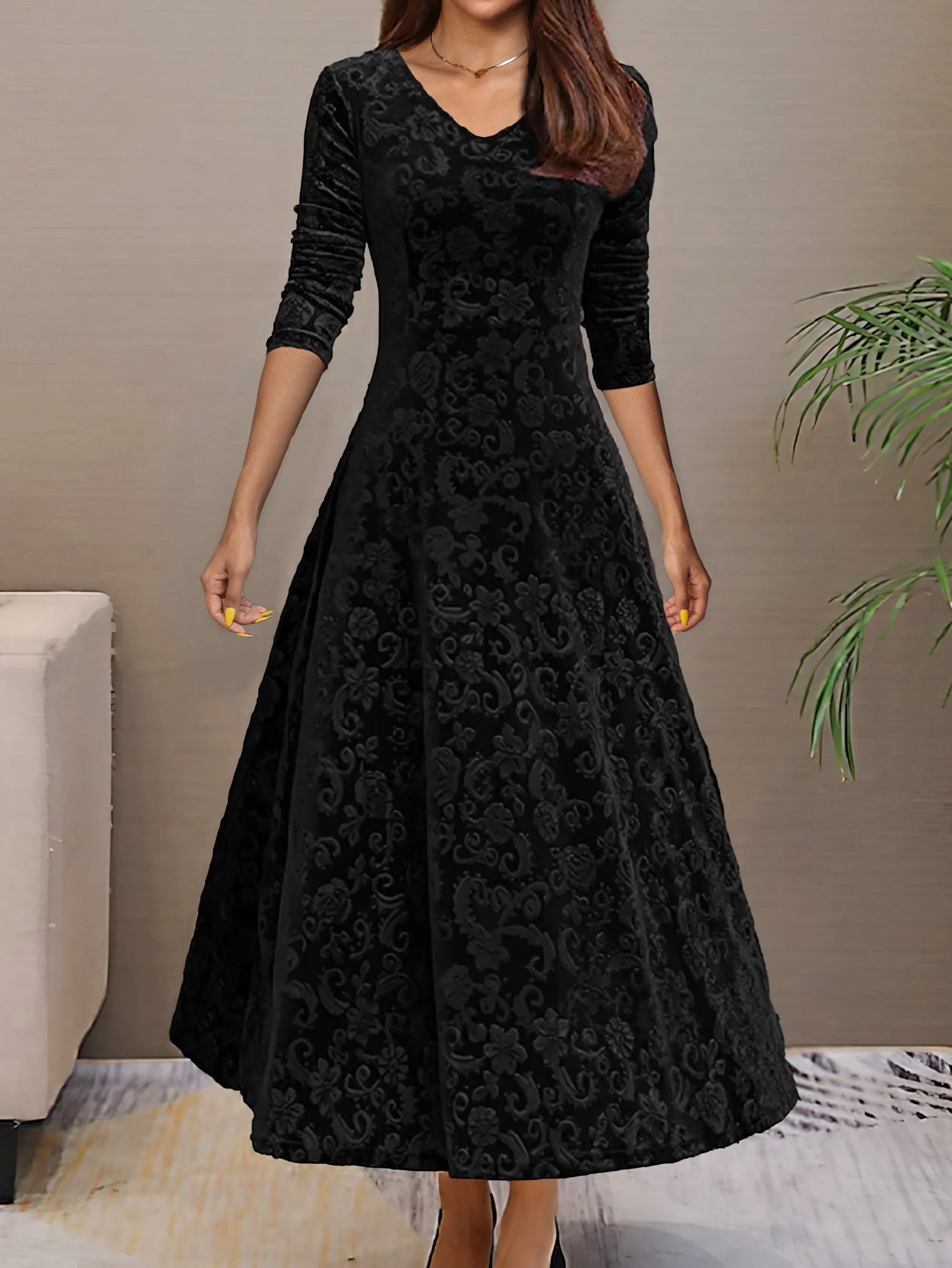 Aranza® | Women's V-neck velvet dress