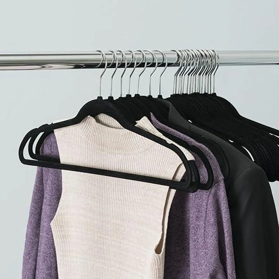 BLACK DELUXE VELVET HANGERS 10PK