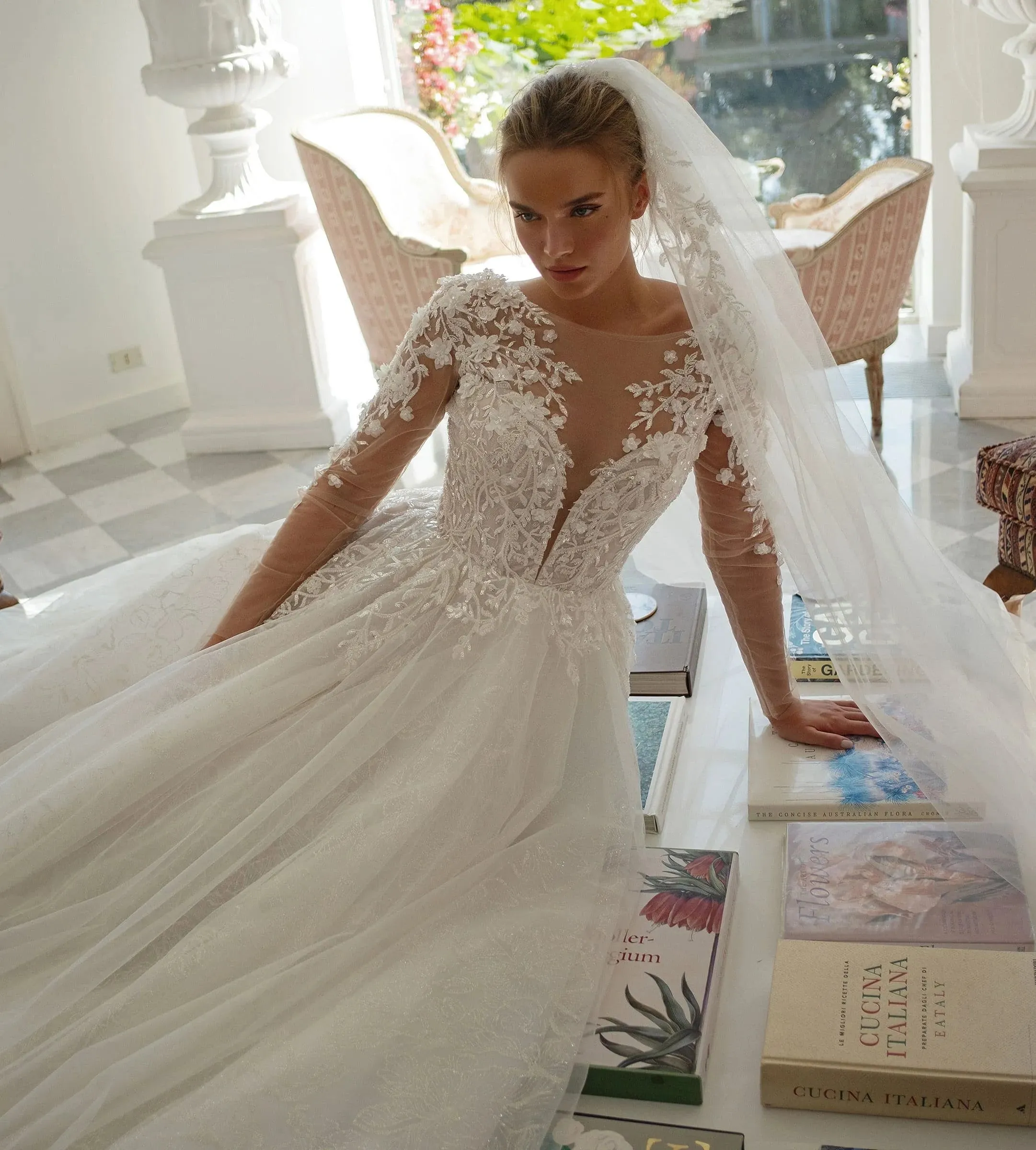 Charming O-neck Wedding Dresses for Bride Lace Appliques A-line
