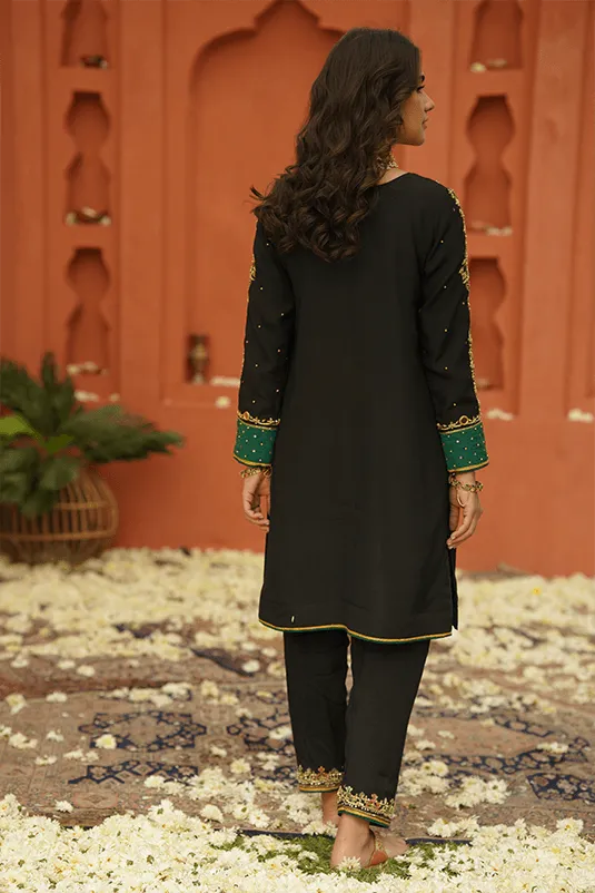 Designer Pakistani Eid Dresses in Black Kameez Salwar