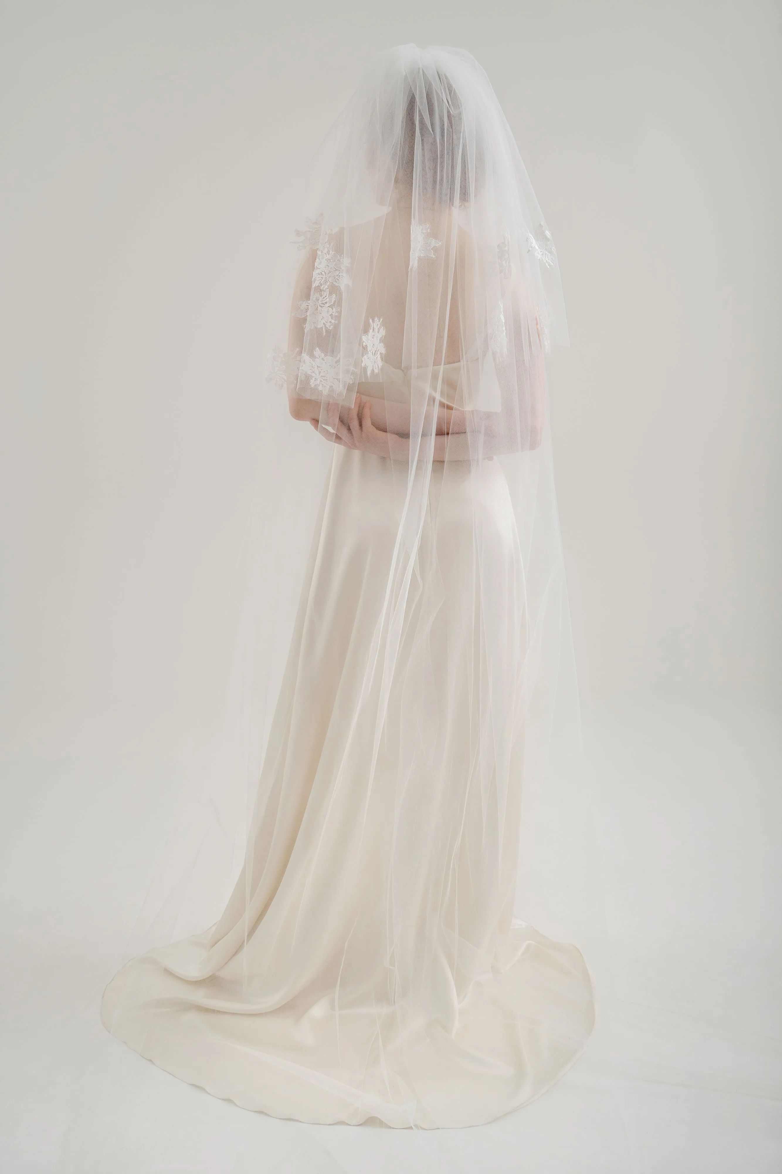 Jina Two-Tier Veil with Embroidery