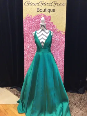Mac Duggal Full body Cinched Waist V-neck Slip Gown